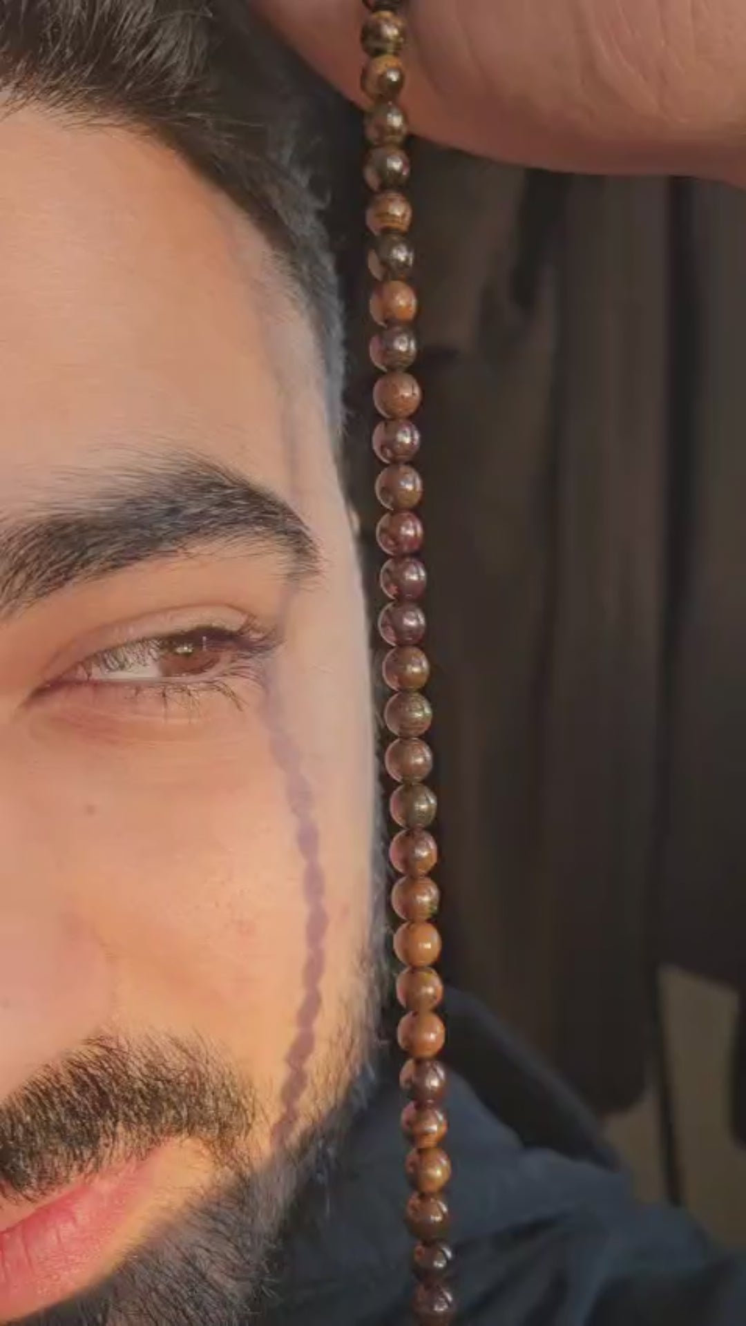 Carica il video: 